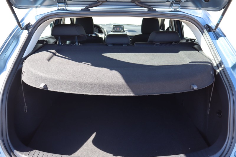 Mazda Mazda3 Hatchback Vehicle Full-screen Gallery Image 08