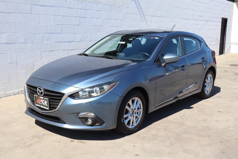 Mazda Mazda3 Hatchback Vehicle Full-screen Gallery Image 11