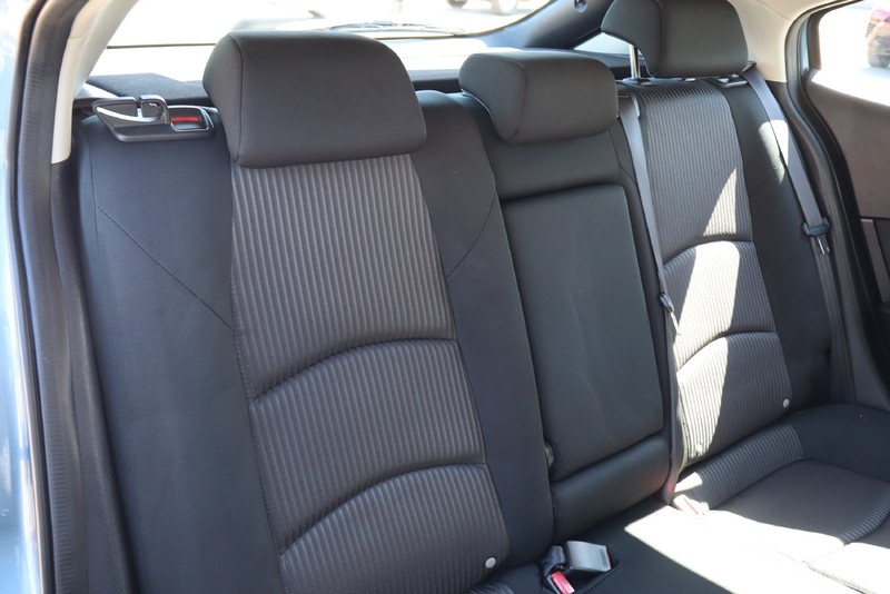 Mazda Mazda3 Hatchback Vehicle Full-screen Gallery Image 20
