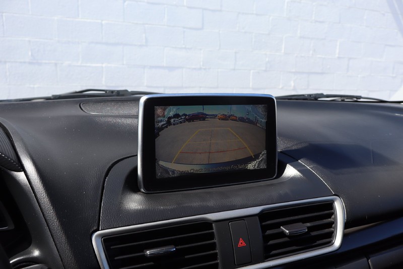 Mazda Mazda3 Hatchback Vehicle Full-screen Gallery Image 26