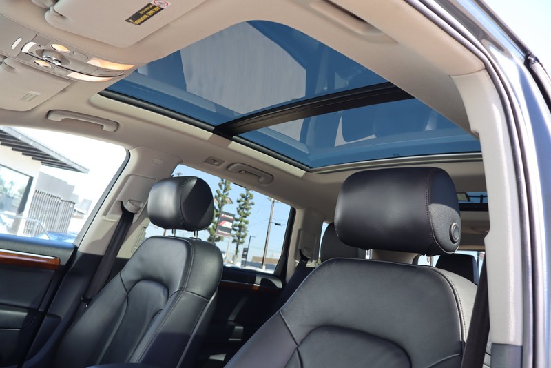 Audi Q7 Vehicle Full-screen Gallery Image 37