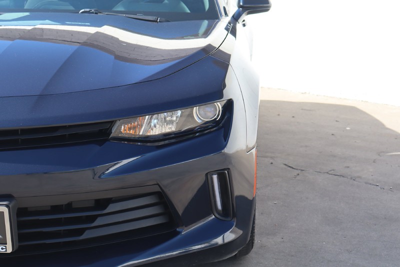 Chevrolet Camaro Vehicle Full-screen Gallery Image 03