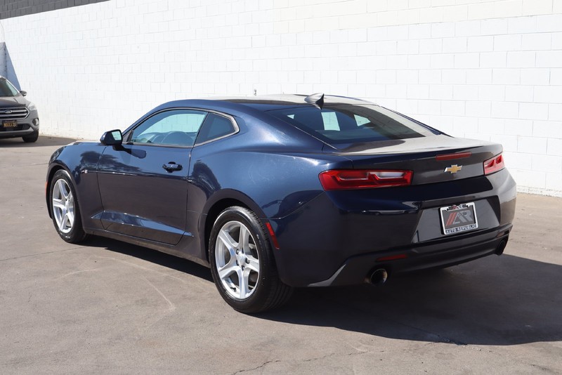 Chevrolet Camaro Vehicle Full-screen Gallery Image 10
