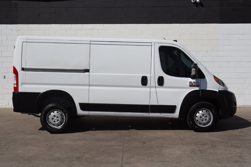 Ram ProMaster Cargo Van Vehicle Full-screen Gallery Image 01
