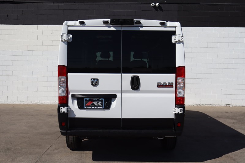 Ram ProMaster Cargo Van Vehicle Full-screen Gallery Image 06