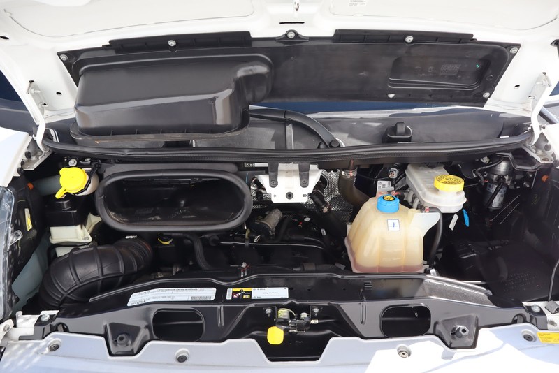 Ram ProMaster Cargo Van Vehicle Full-screen Gallery Image 14