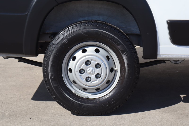 Ram ProMaster Cargo Van Vehicle Full-screen Gallery Image 15