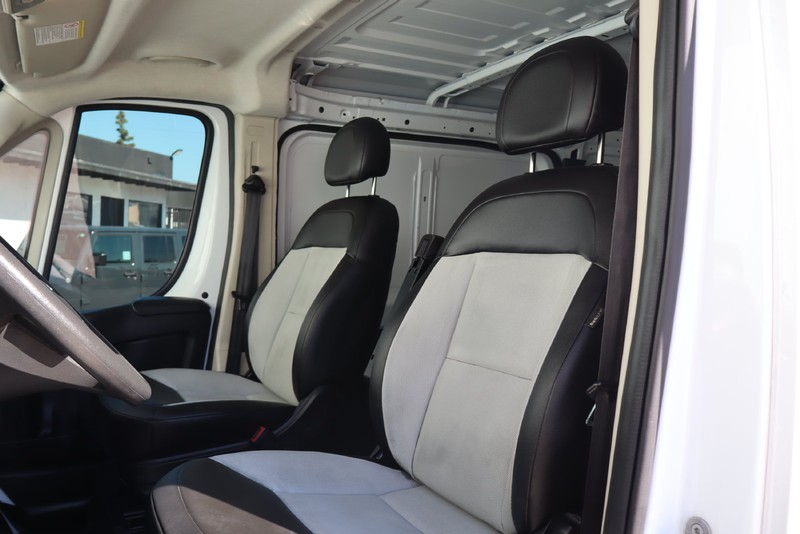 Ram ProMaster Cargo Van Vehicle Full-screen Gallery Image 17