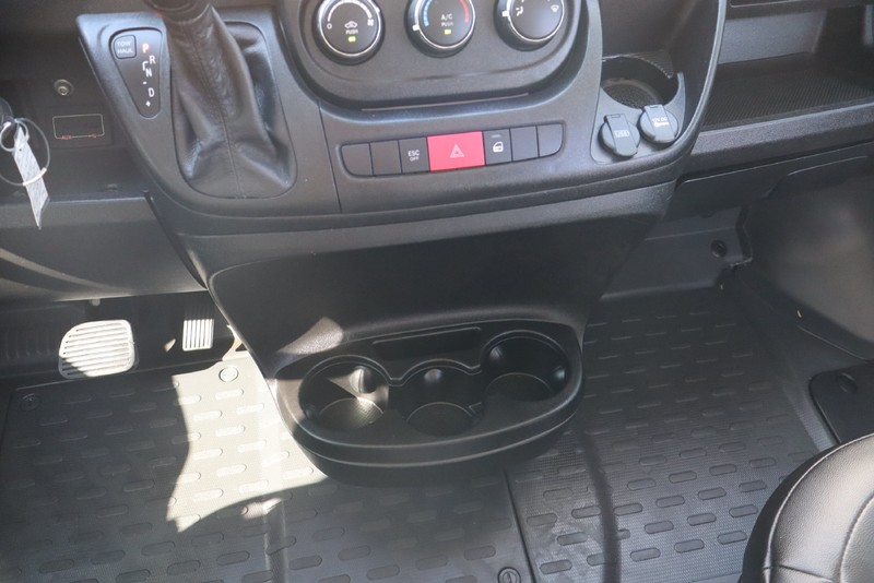 Ram ProMaster Cargo Van Vehicle Full-screen Gallery Image 27