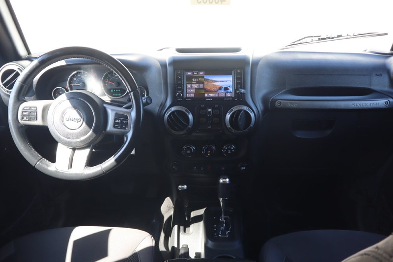 Jeep Wrangler Unlimited Vehicle Full-screen Gallery Image 25