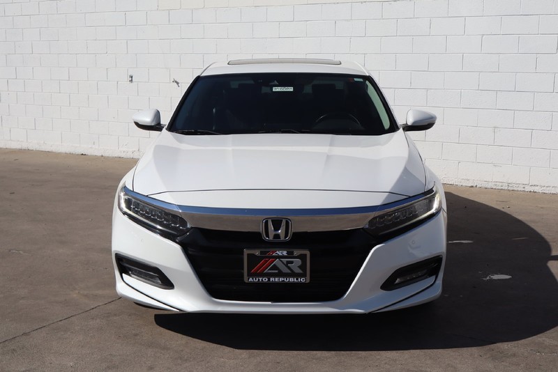 Honda Accord Sedan Vehicle Full-screen Gallery Image 02