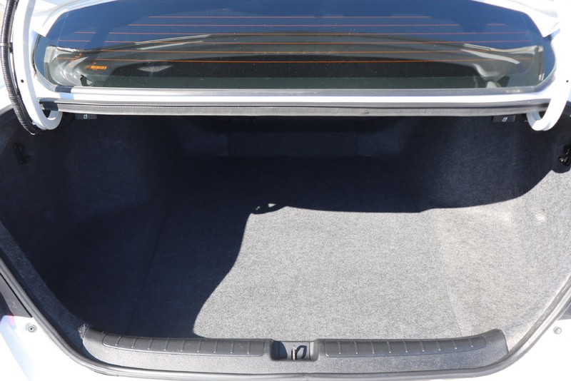 Honda Accord Sedan Vehicle Full-screen Gallery Image 09