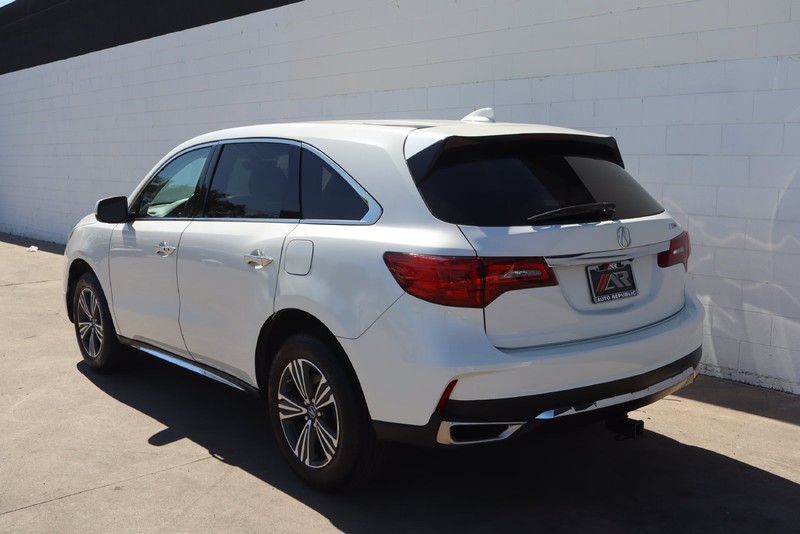 Acura MDX Vehicle Full-screen Gallery Image 10