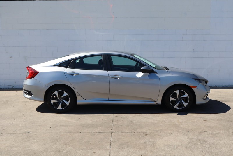 Honda Civic Sedan Vehicle Full-screen Gallery Image 04