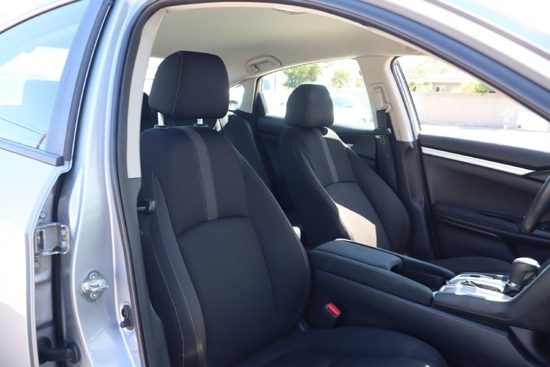 Honda Civic Sedan Vehicle Full-screen Gallery Image 19