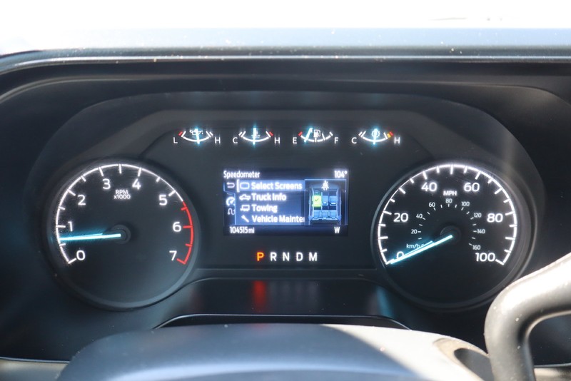 Ford Super Duty F-250 SRW Vehicle Full-screen Gallery Image 22