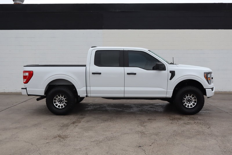 Ford F-150 Vehicle Full-screen Gallery Image 01