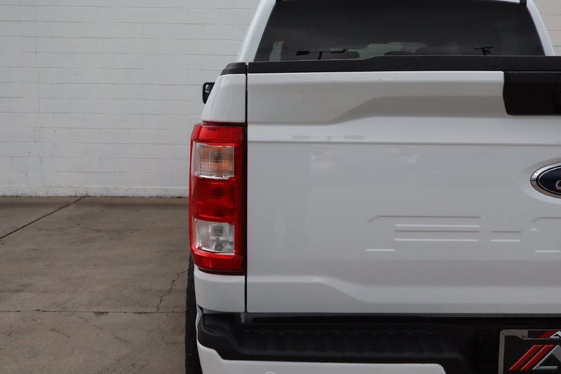 Ford F-150 Vehicle Full-screen Gallery Image 07