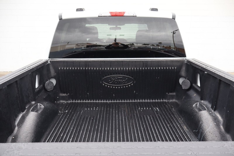 Ford F-150 Vehicle Full-screen Gallery Image 08