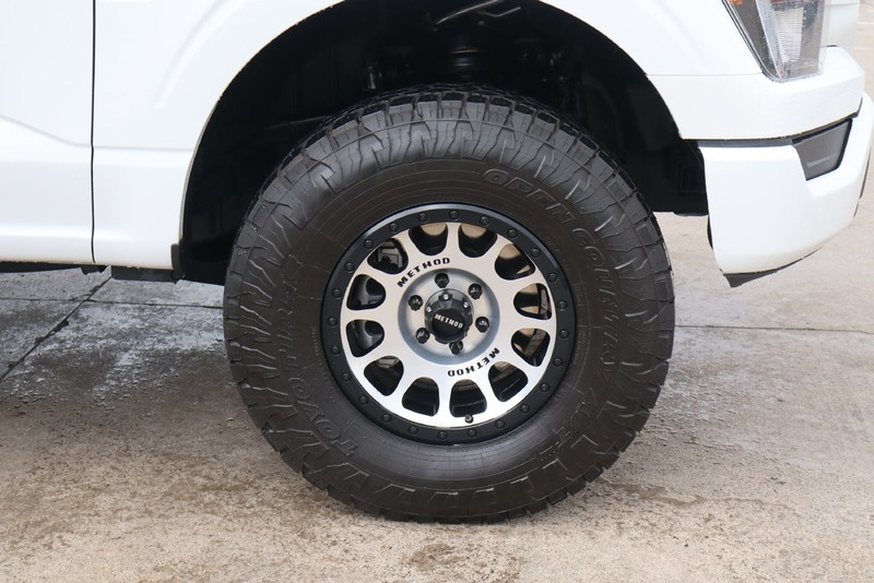 Ford F-150 Vehicle Full-screen Gallery Image 13
