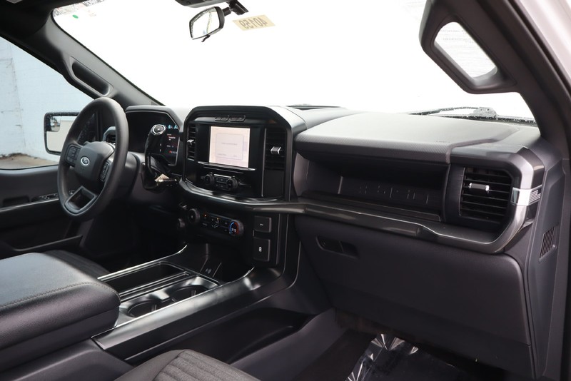 Ford F-150 Vehicle Full-screen Gallery Image 18
