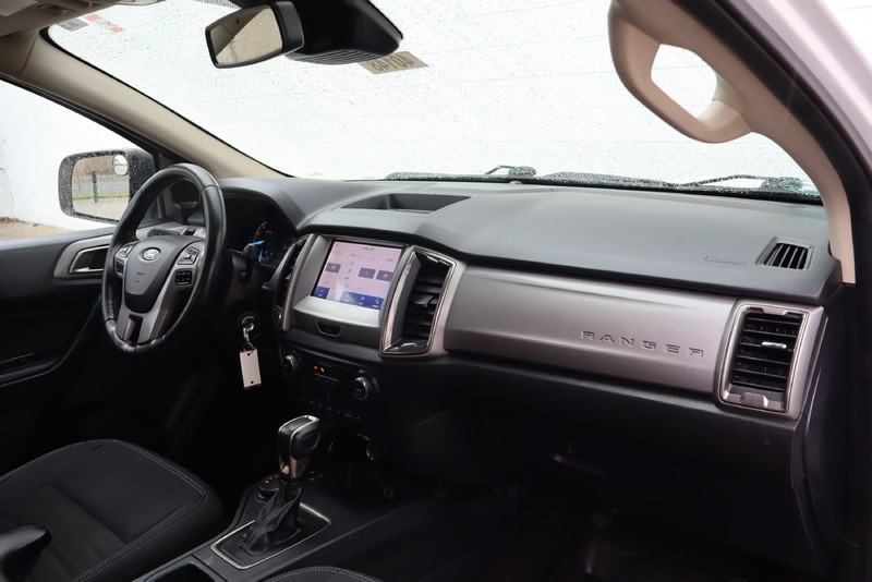 Ford Ranger Vehicle Full-screen Gallery Image 17