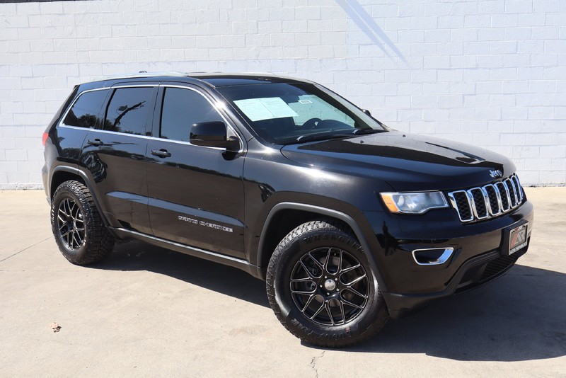 Jeep Grand Cherokee Vehicle Full-screen Gallery Image 01