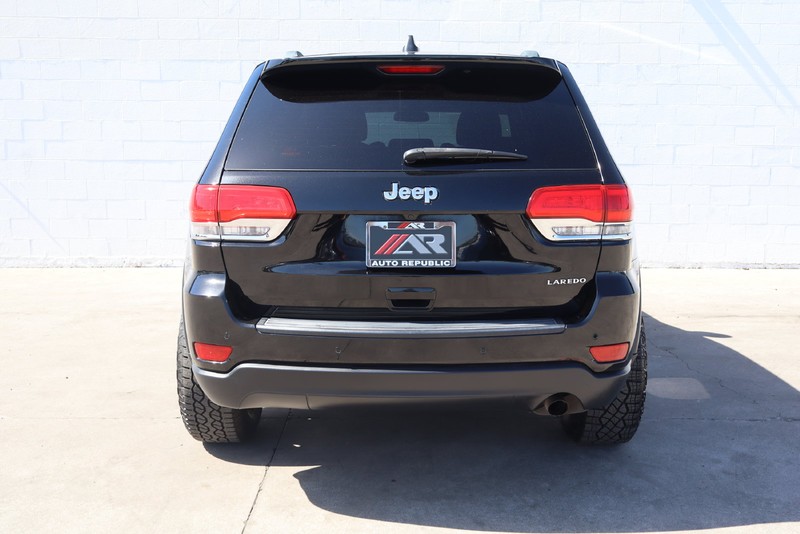 Jeep Grand Cherokee Vehicle Full-screen Gallery Image 06