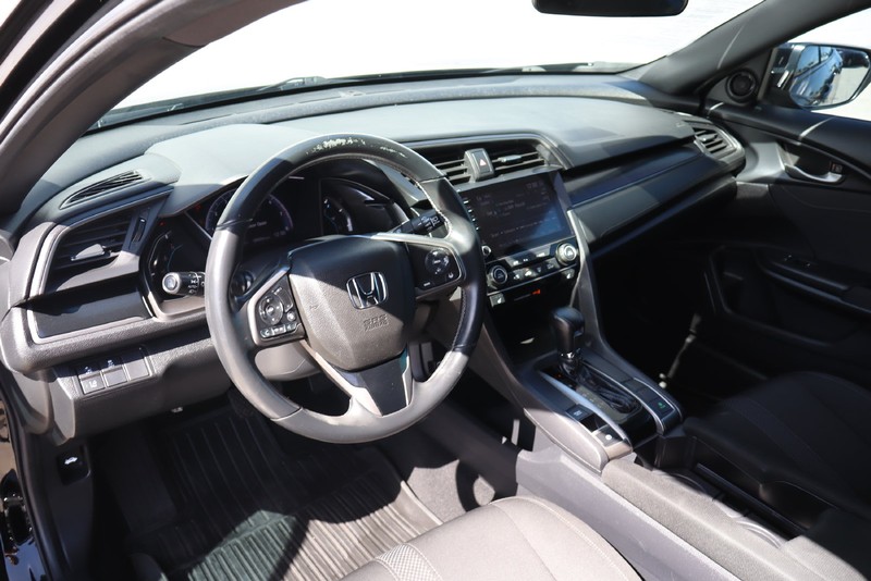Honda Civic Hatchback Vehicle Full-screen Gallery Image 15