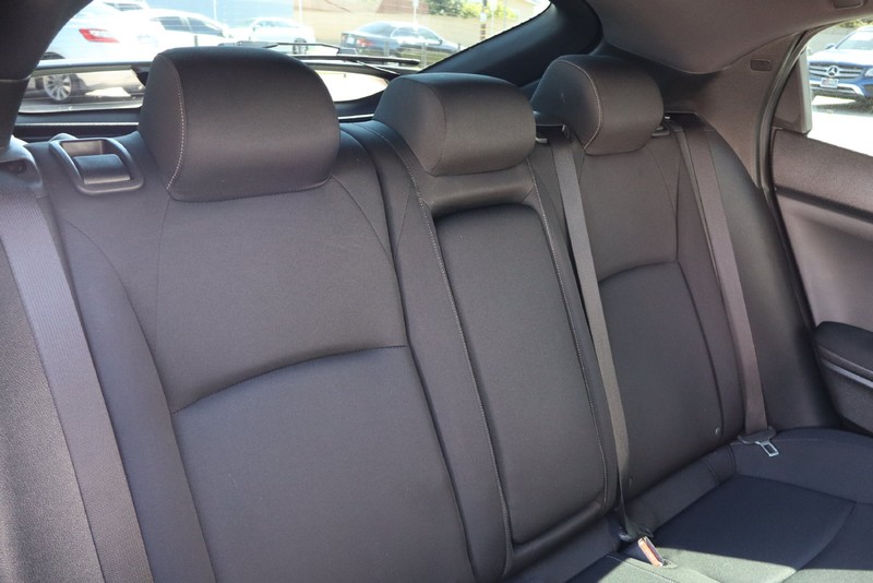 Honda Civic Hatchback Vehicle Full-screen Gallery Image 20
