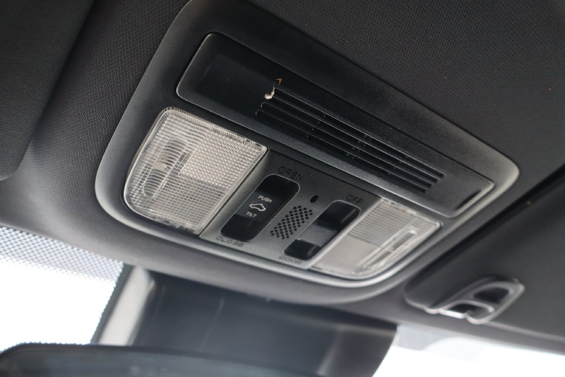 Honda Civic Hatchback Vehicle Full-screen Gallery Image 28