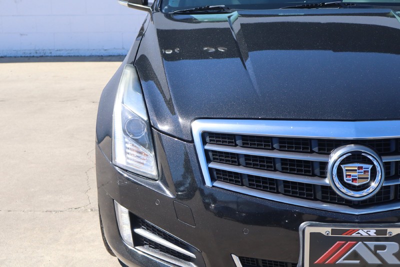Cadillac ATS Vehicle Full-screen Gallery Image 03