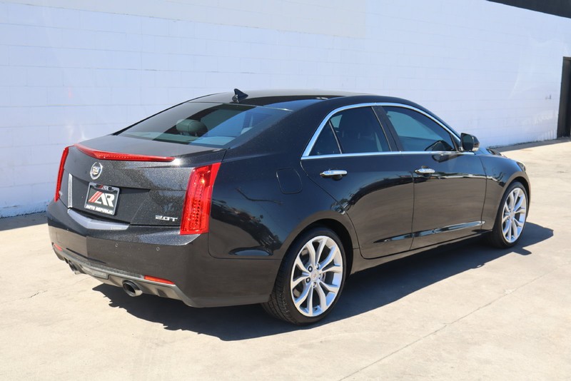 Cadillac ATS Vehicle Full-screen Gallery Image 05