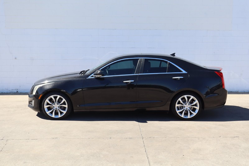 Cadillac ATS Vehicle Full-screen Gallery Image 11