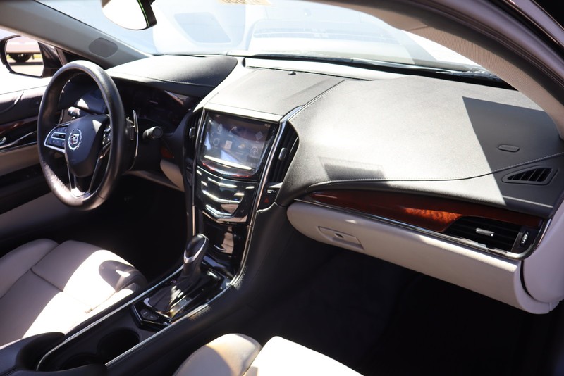 Cadillac ATS Vehicle Full-screen Gallery Image 20