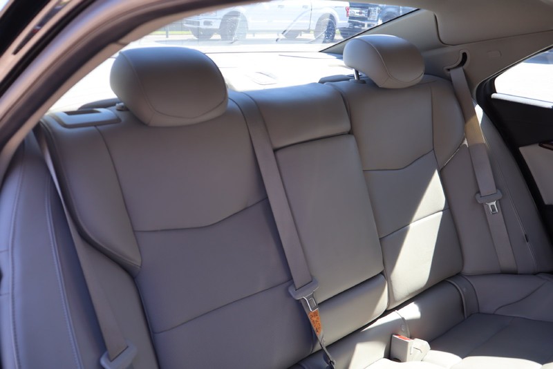 Cadillac ATS Vehicle Full-screen Gallery Image 22