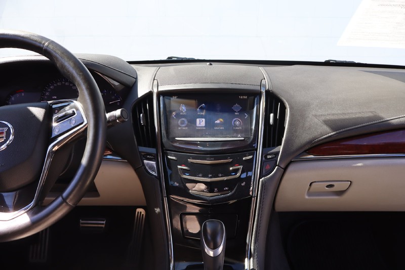 Cadillac ATS Vehicle Full-screen Gallery Image 26