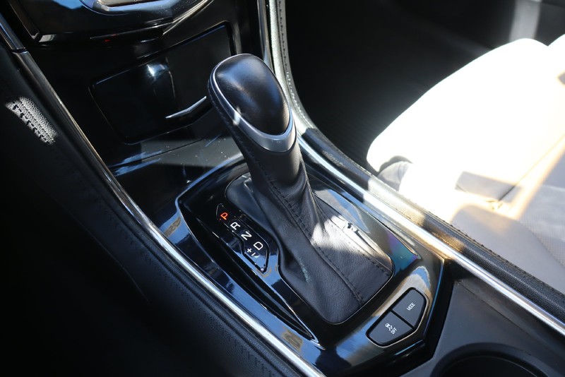Cadillac ATS Vehicle Full-screen Gallery Image 29
