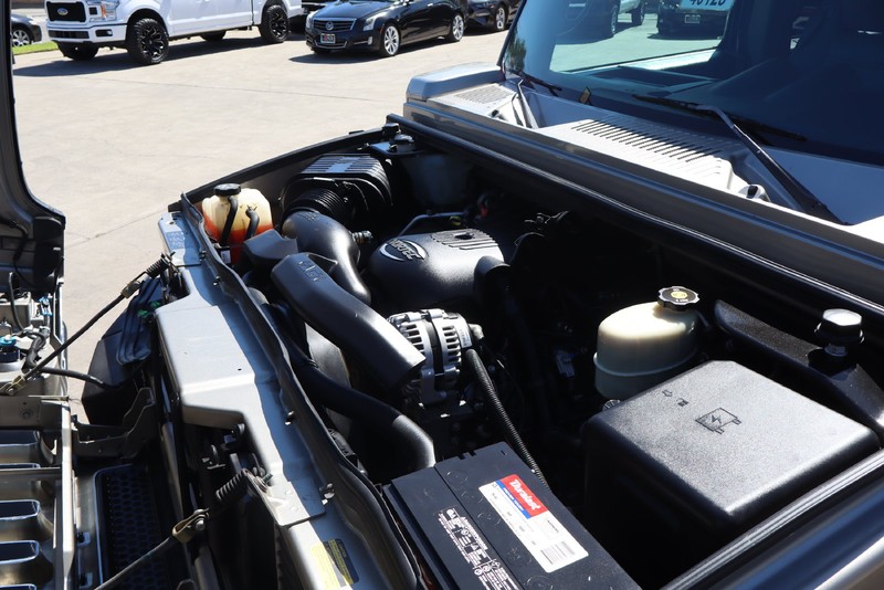 HUMMER H2 Vehicle Full-screen Gallery Image 13
