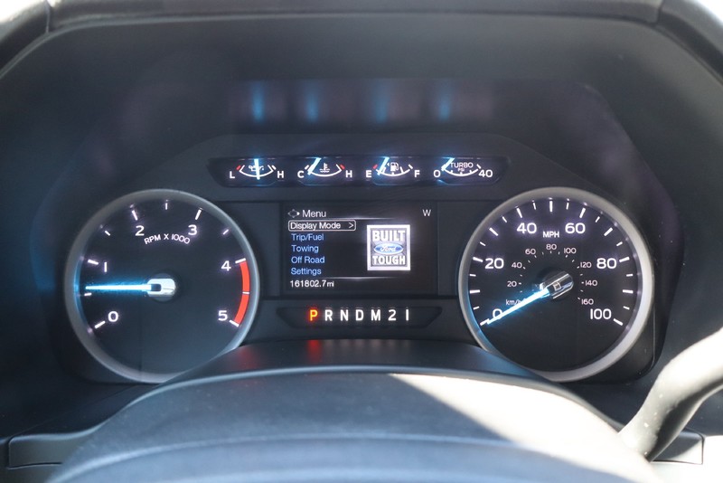 Ford Super Duty F-250 SRW Vehicle Full-screen Gallery Image 24