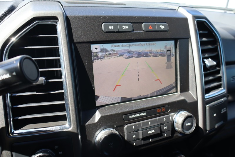 Ford Super Duty F-250 SRW Vehicle Full-screen Gallery Image 28
