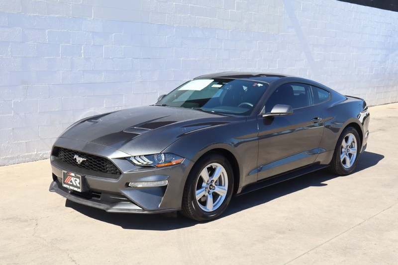 Ford Mustang Vehicle Full-screen Gallery Image 11