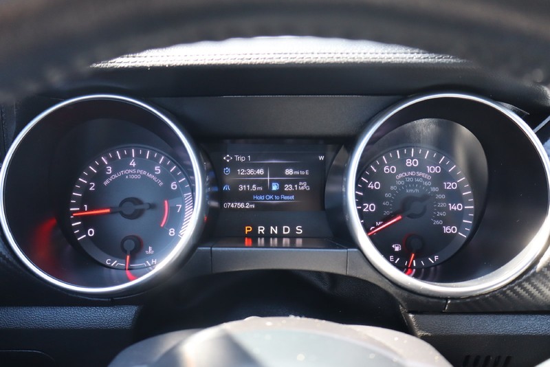 Ford Mustang Vehicle Full-screen Gallery Image 21