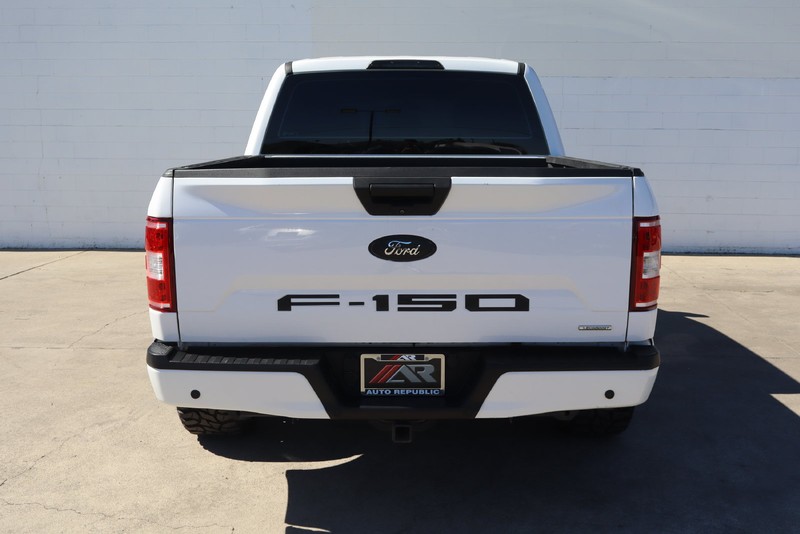 Ford F-150 Vehicle Full-screen Gallery Image 06
