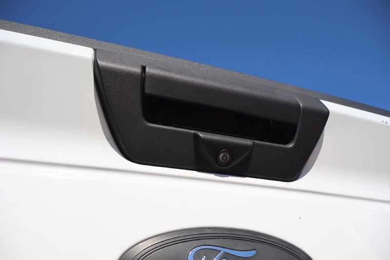 Ford F-150 Vehicle Full-screen Gallery Image 08