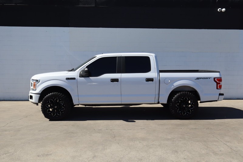 Ford F-150 Vehicle Full-screen Gallery Image 11