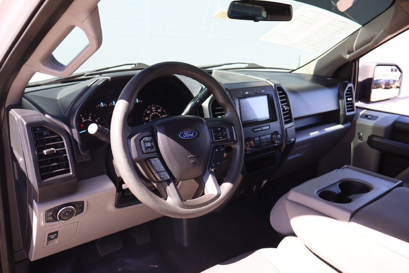 Ford F-150 Vehicle Full-screen Gallery Image 16