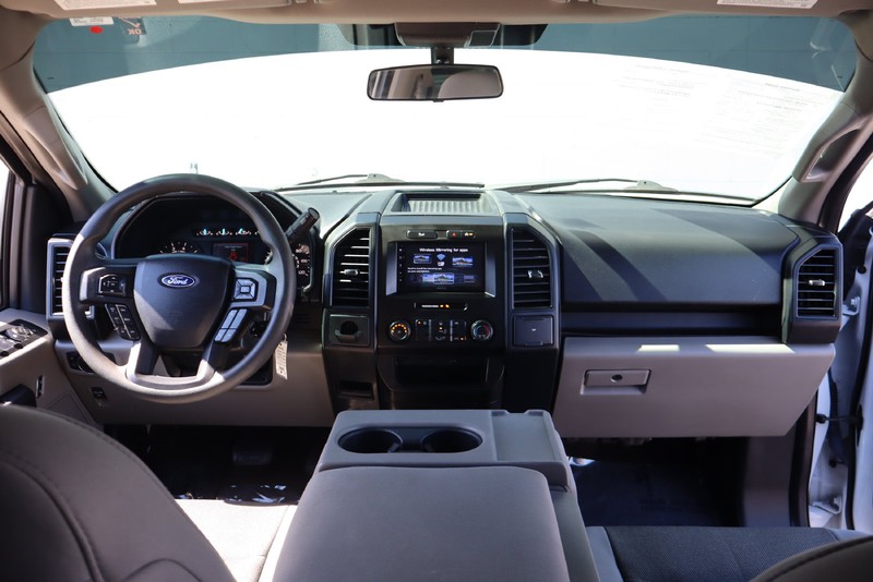 Ford F-150 Vehicle Full-screen Gallery Image 22
