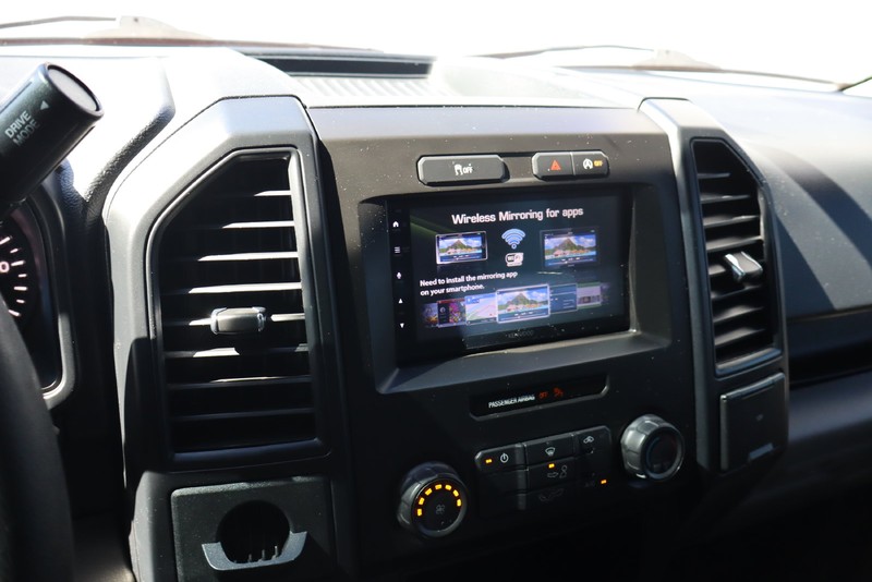 Ford F-150 Vehicle Full-screen Gallery Image 26