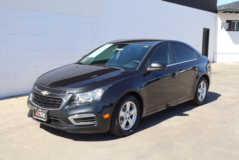 Chevrolet Cruze Limited Vehicle Full-screen Gallery Image 11